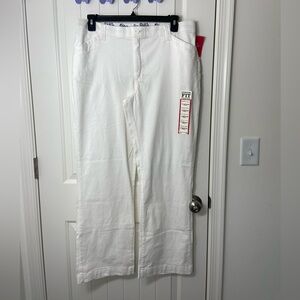NEW Lee women’s comfort‎ fit straight leg solid white medium stretch pants 16